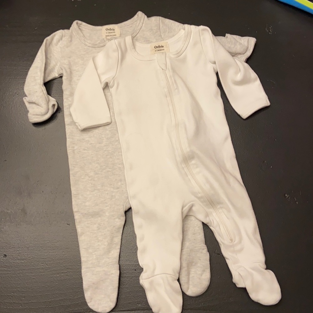 Two Owlivia Organic Sleepers